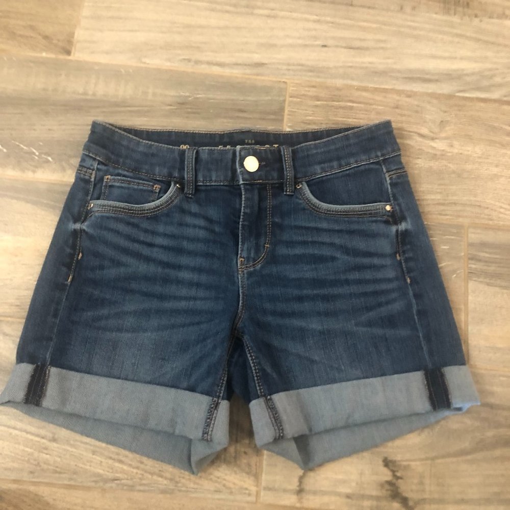 White House Black Market Blanc Embroidered Denim Cuffed Shorts Womens Size 00